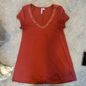 Elegant V-Neck Rust Tunic with Embroidery